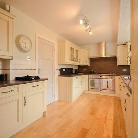Luxurious & Tranquil Riverside Getaway Great Harwood Bagian luar foto