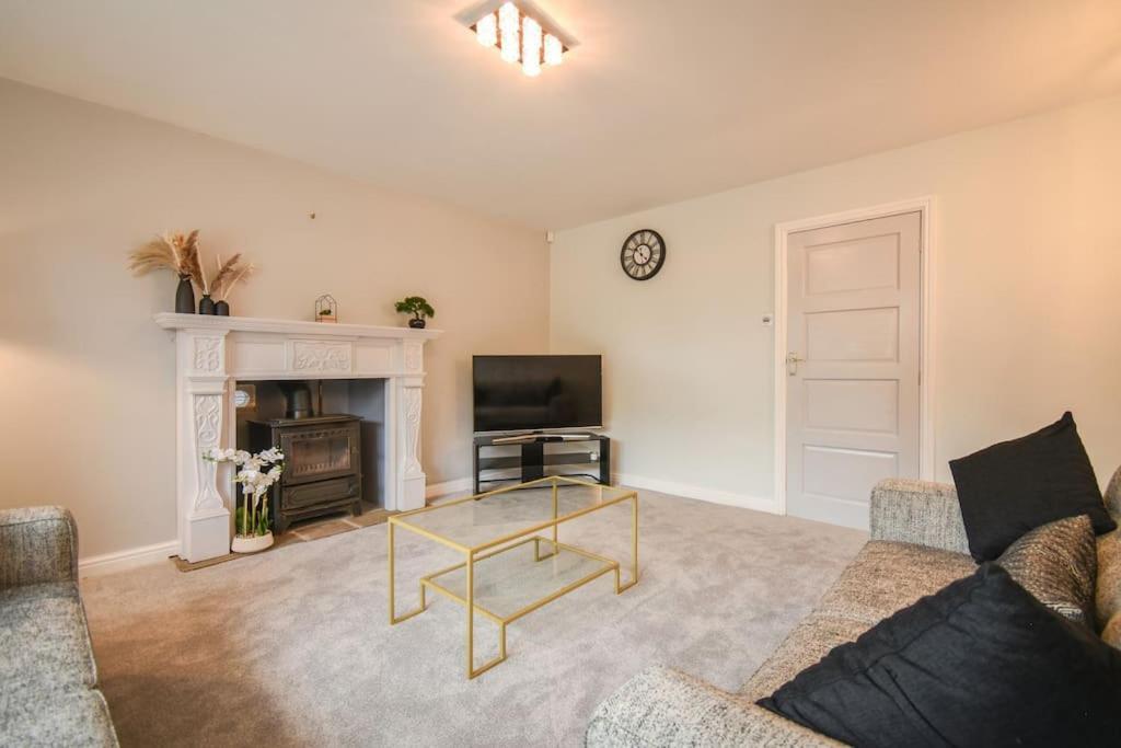 Luxurious & Tranquil Riverside Getaway Great Harwood Bagian luar foto