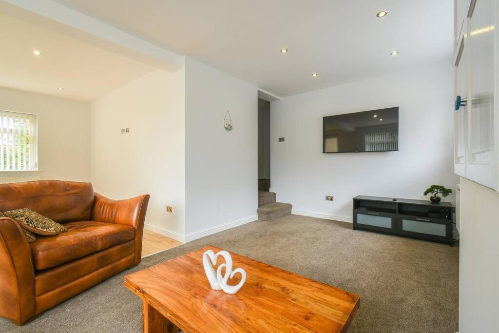 Luxurious & Tranquil Riverside Getaway Great Harwood Bagian luar foto