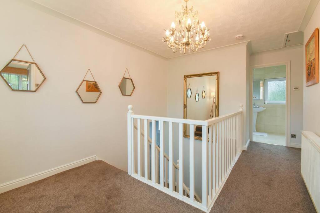 Luxurious & Tranquil Riverside Getaway Great Harwood Bagian luar foto