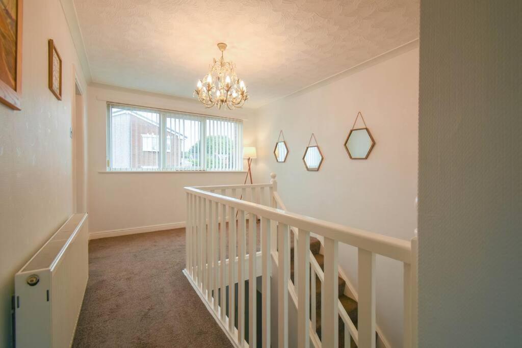 Luxurious & Tranquil Riverside Getaway Great Harwood Bagian luar foto